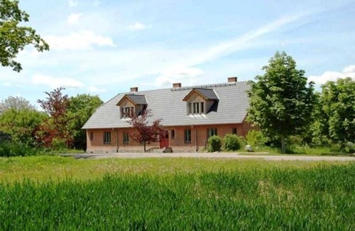Teterow Apartment | Apartment Cornflower - I know a house on the forest .