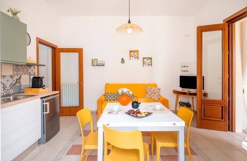 Martano Apartment | Apartment 'Corte Curatolo - Mana' with Shared Terrace, Wi-Fi and Air Conditioning