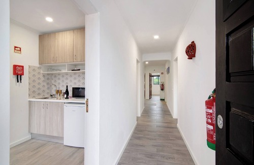 Moncarapacho e Fuseta Apartment | Apartment 'Cosy' with Shared Terrace, Wi-Fi and Air Conditioning