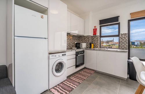 Sagres Apartment | Apartment 'Cozy In Sagres' with Shared Pool, Wi-Fi and Air Conditioning