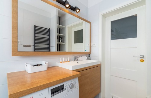 Czyzyny Apartment | Apartment Cracow Wysockiej by Renters