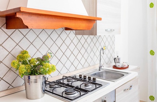 Gaggi Apartment | Apartment 'Da Lorenzo Alcantara' with Mountain View and Wi-Fi