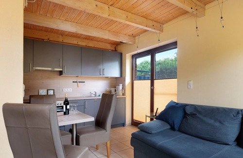 Nordenholz Apartment | Apartment 'Dahl Hude' with Private Terrace, Private Garden and Wi-Fi