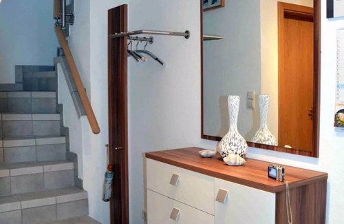 Sipplingen Apartment | Apartment 'Dahlie' with Balcony and Wi-Fi