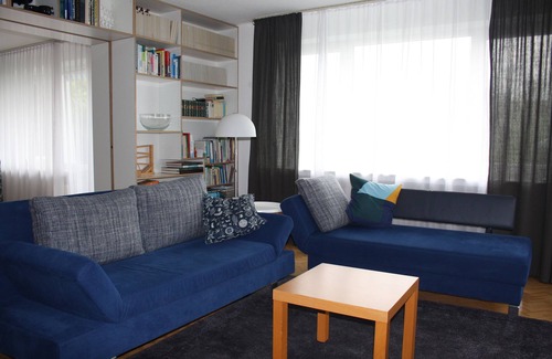 Kirchditmold Apartment | Apartment 'Das Blaue Haus' with Private Terrace and Wi-Fi