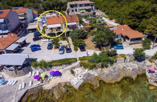 Mali Iz Apartment | Apartment Davor - 20m from sea : A3(6) - Mali Iz (Island Iz), Zadar riviera, Croatia
