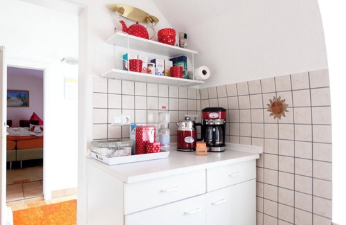 Ebnet Apartment | Apartment 'Mengeler' with Private Terrace, Private Garden and Wi-Fi