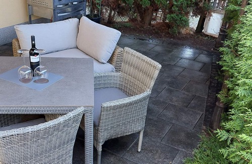 Haslach im Kinzigtal Apartment | Apartment 'Ferienwohnung Dina' with Private Terrace, Balcony and Wi-Fi