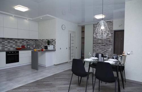 Pozniaky Apartment | Apartment De Luxe on Dragomanova