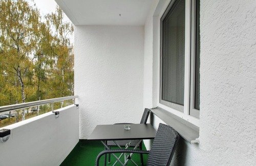 Neuburg Apartment | Apartment 'Neuburg 8 - New' with Balcony and Wi-Fi