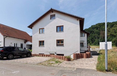 Radolfzell am Bodensee Apartment | Apartment 'Bergblick' with Mountain View and Wi-Fi