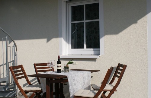 Sulzbach an der Murr Apartment | Apartment 'Ferienwohnung 2' with Private Terrace and Wi-Fi