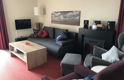 Wremen Apartment | Apartment "Moin im Deichgraf" on the Wremer beach and cutter harbor