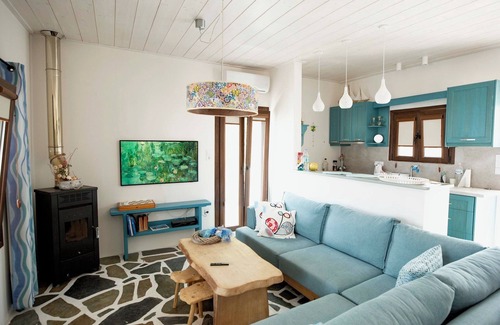 Galissas Apartment | Apartment 'Dendrinos House' with Sea View, Wi-Fi and Air Conditioning