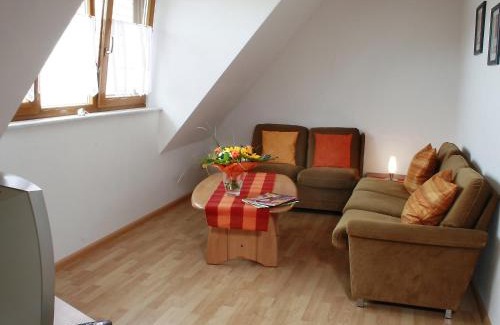 Neuried Apartment | Apartment Dieboldshof-1 by Interhome