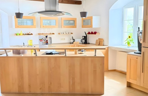 Ueberlingen Apartment | Apartment 'Directly On The Überlingen' with Lake View and Wi-Fi