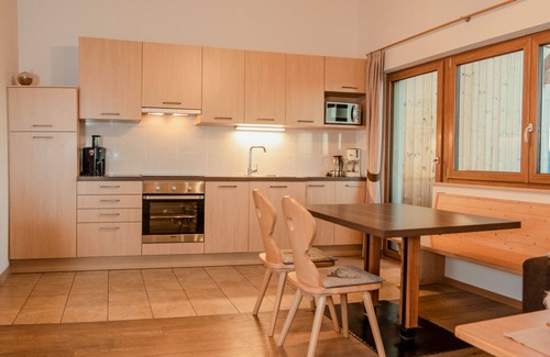 Villandro Apartment | Apartment 'Dolomiten' with Mountain View, Shared Garden and Wi-Fi