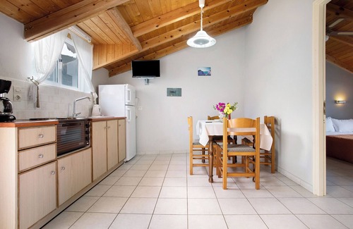 Limni Keri Apartment | Apartment "Dolphin Apartment Sea View 12" with Private Balcony, Shared Garden & Wi-Fi