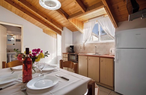 Limni Keri Apartment | Apartment "Dolphin Apartment Sea View 12" with Private Balcony, Shared Garden & Wi-Fi