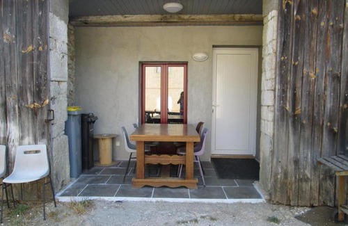 Gezier-et-Fontenelay Apartment | Apartment Domaine de Fontenelay