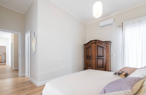 Selargius Apartment | Apartment 'Domus Giulia' with Private Terrace, Wi-Fi and Air Conditioning
