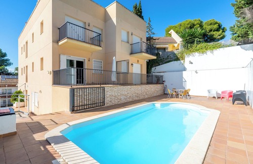 Segur de Calafell Apartment | Apartment 'Dorada 1-3' with Shared Pool, Private Terrace and Wi-Fi