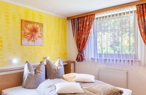 Zellbergeben Apartment | Apartment "Dornauer" with Mountain View, Wi-Fi & Balcony