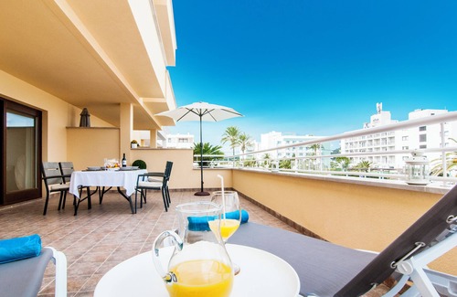 Cala Agulla Apartment | Apartment “Drac Blanc 1-3” with Sea View, Balcony, Garden & Air Conditioning