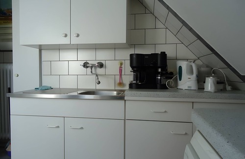 Altenwalde Apartment | Apartment 'Drescher' with Shared Garden, Balcony and Wi-Fi