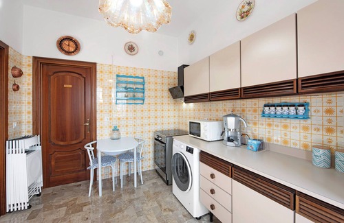 Varazze Apartment | Apartment 'Due Passi Dal Mare Tra Gli Ulivi' with Sea View, Wi-Fi and Air Conditioning