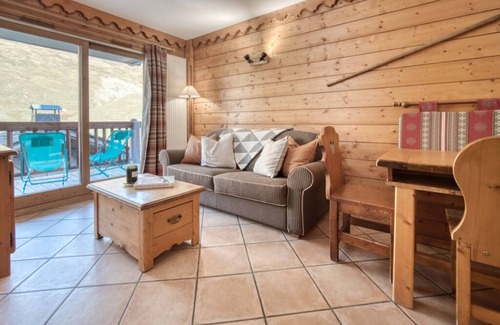 Val Claret Ski Chalet | Apartment Ecrin 214 - Tignes Val Claret - Balcony with mountain view