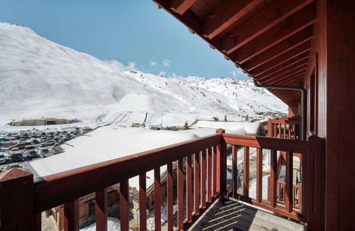 Val Claret Ski Chalet | Apartment Ecrin B 324 – Tignes Val Claret – Balcony with Grande-Motte View