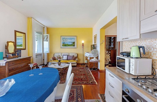 Albisano Apartment | Apartment 'El Casal Nr 2' with Lake View, Shared Pool and Wi-Fi