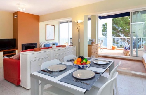 Llanca Apartment | Apartment El Niu by Interhome