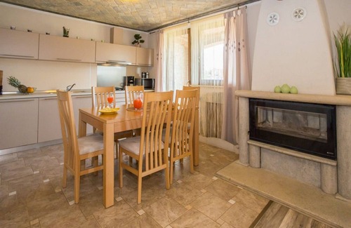 Nova Vas Apartment | Apartment Emma Poreč - Two bedroom apartment with Balcony and Pool