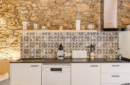 Peratallada Apartment | Apartment 'Empordà Peratallada' with Wi-Fi and Air Conditioning