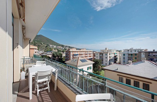 Arenzano Apartment | Apartment "Enrica - Arenzanohost" with Sea View, Balconies & A/C