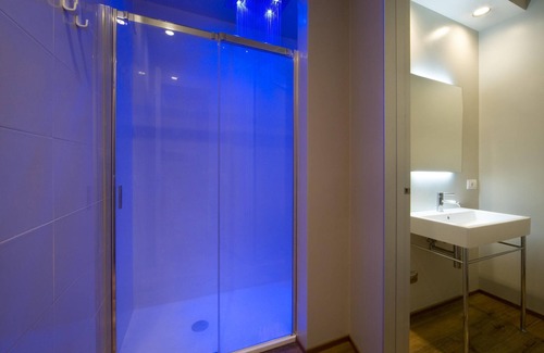 Morro d'Alba Apartment | Apartment- Ensuite with Shower- City View