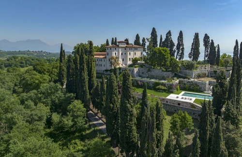 Lonato del Garda Apartment | Apartment 'Eremus Relais Appartamento 3' with Shared Pool, Wi-Fi and Air Conditioning
