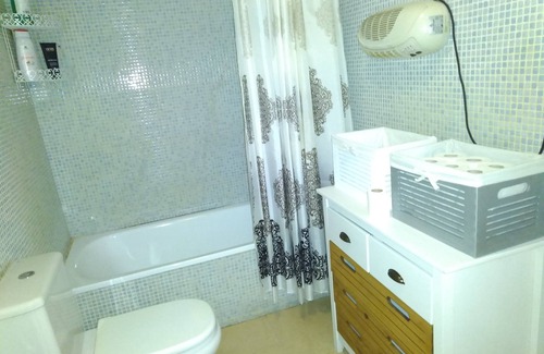 Azuqueca de Henares Apartment | Apartment with breakfast and garage