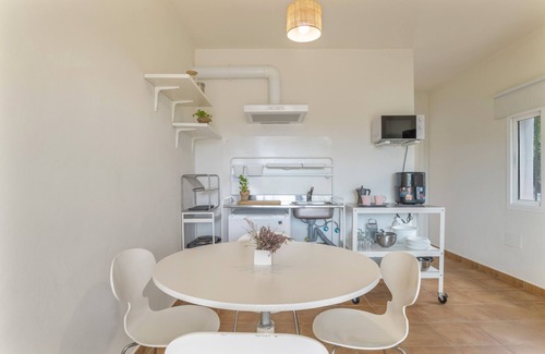 Barrio Nuevo House | Apartment 'Disfrutones' with Private Terrace, Private Garden and Wi-Fi
