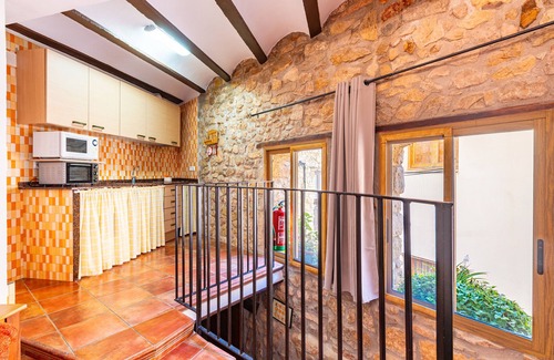 La Pobla de Benifassa Apartment | Apartment 'Loft Cuco' with Mountain View and Wi-Fi