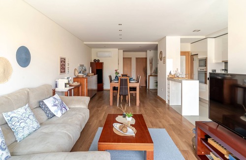 Apulia Apartment | Apartment 'Estrelinha Do Mar' with Shared Pool, Wi-Fi and Air Conditioning