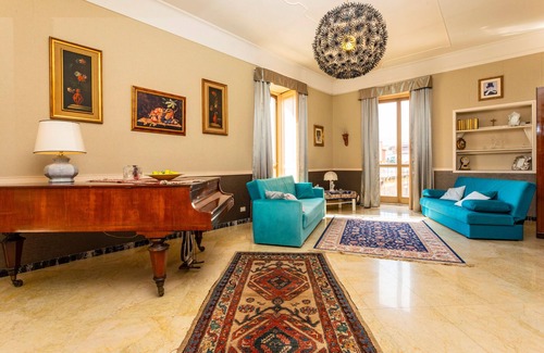 Borgo-Sanzio Apartment | Apartment 'Etneo Landscape' with Mountain View, Wi-Fi and Air Conditioning