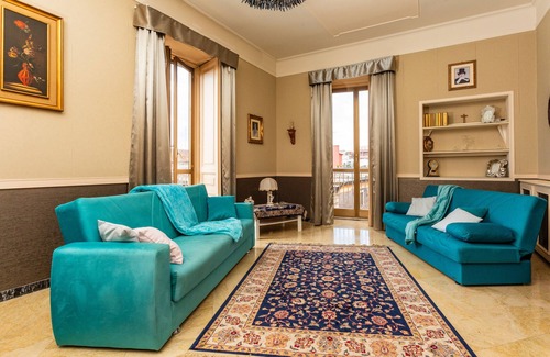 Borgo-Sanzio Apartment | Apartment 'Etneo Landscape' with Mountain View, Wi-Fi and Air Conditioning