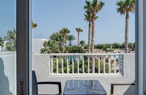 Kardamena Apartment | Apartment 'Evripides Family One -bedroom 3' with Shared Pool, Shared Garden and Air Conditioning
