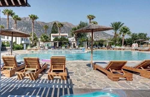 Kardamena Apartment | Apartment 'Evripides Family One -bedroom 2' with Shared Pool, Shared Garden and Air Conditioning