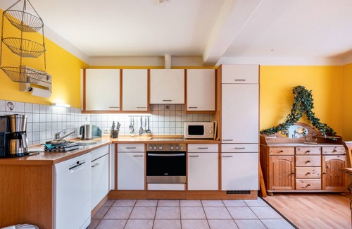 Emmelsbuell-Horsbuell Apartment | Apartment 'Ferienwohnung 1 - Ute' with Shared Terrace, Shared Garden and Wi-Fi