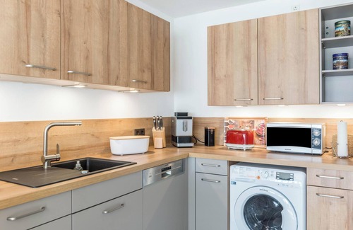 Owingen Apartment | Apartment 'Ferienparadies Bodensee Fewo2' with Mountain View, Shared Pool and Wi-Fi