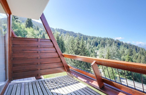 Arc-1600 Apartment | Apartment for 6 in Arc 1600 near slopes and shops